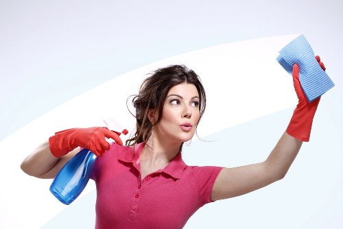 Trusted carpet cleaners in E9 improving traffic lanes and carpet appearance